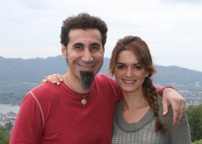 Серж Танкян, жена